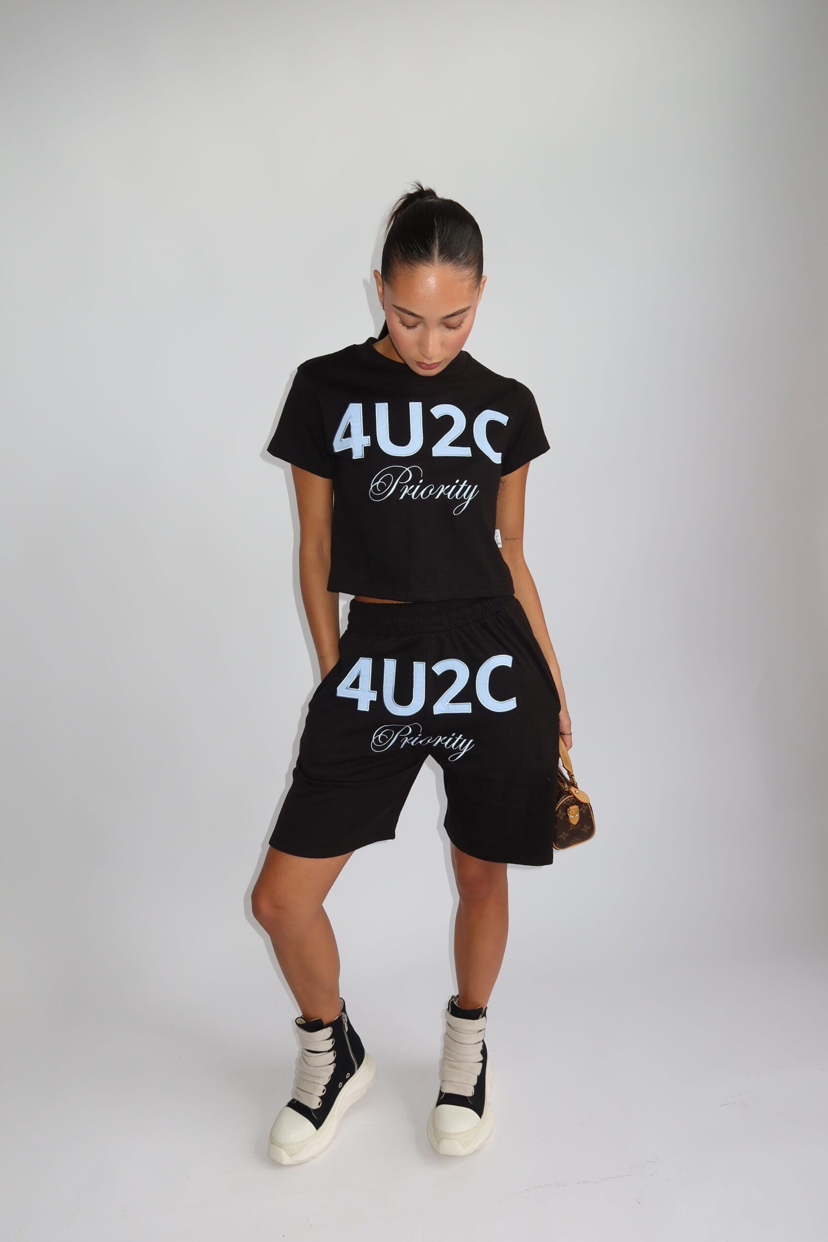 Priority - 4U2C set zwart