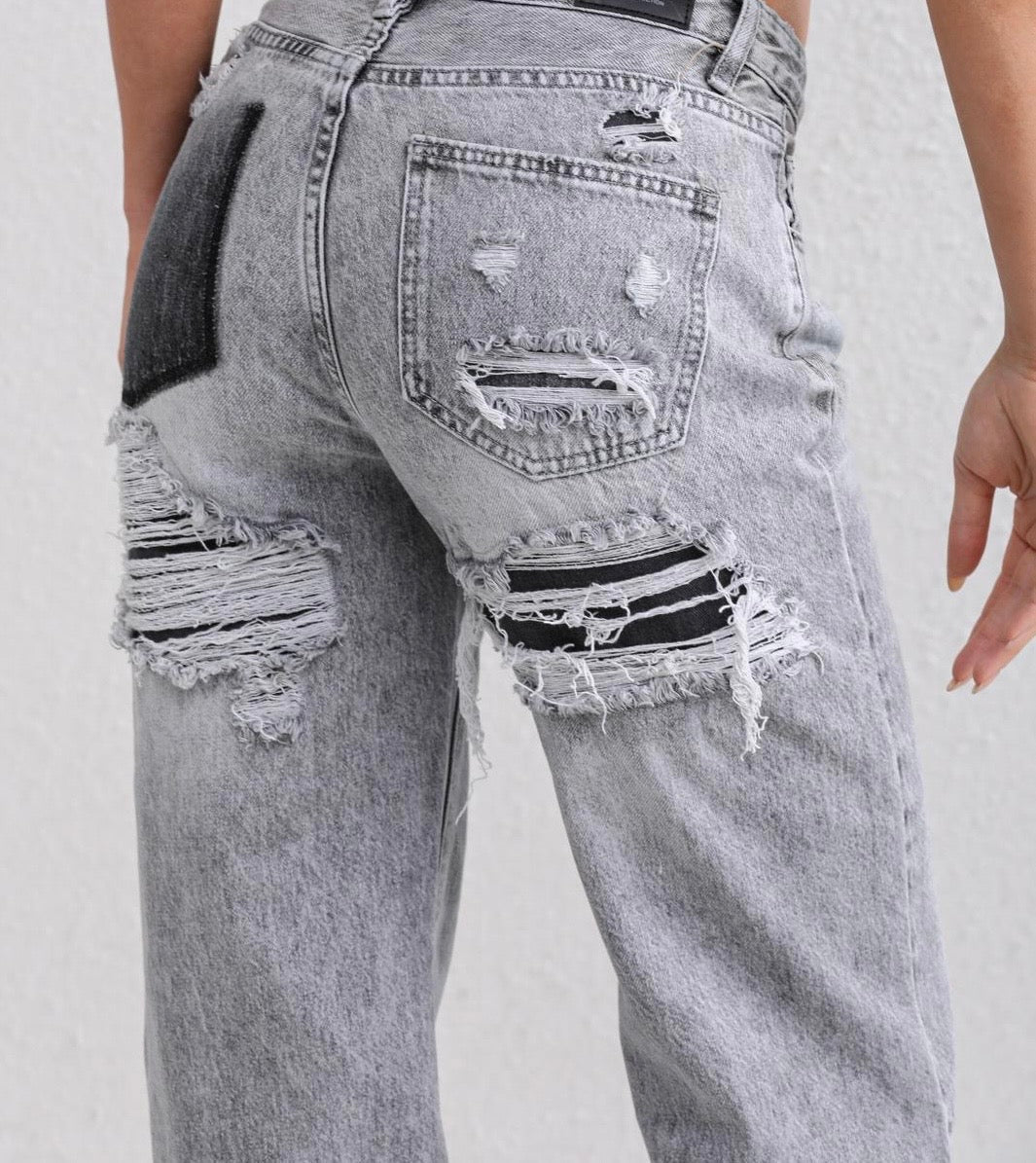 RIPPED OFF JEANS GREY